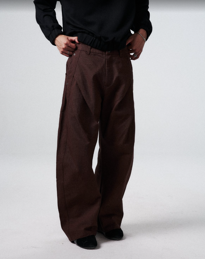 Contour Pleated Trouser